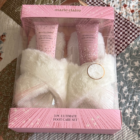 Marie claure Other - Marie Claire Sparkling Strawberry 3-piece ultimate foot care set